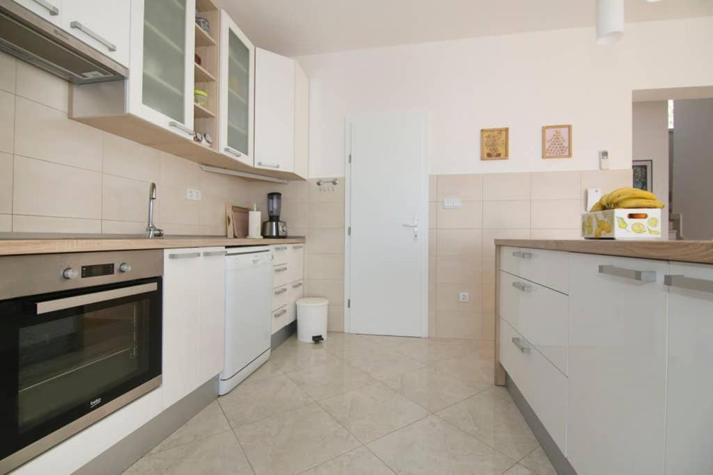 Luxury Villa Ana With Private Pool And Sea View Villa